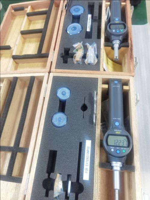 日本三丰数显内径千分尺